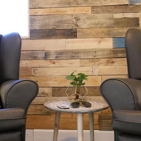 Spacious 6 Bed Home Near City & Albion Stadium Perfect For Contractors! バーミンガム エクステリア 写真