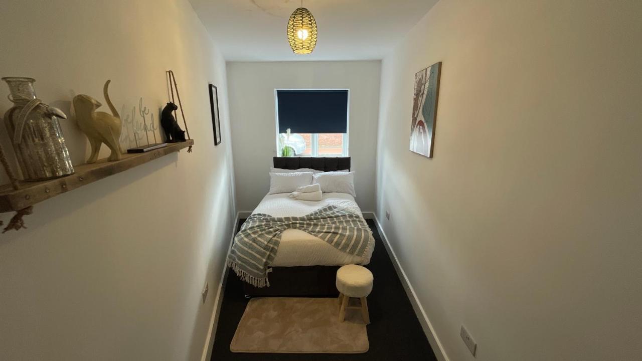Spacious 6 Bed Home Near City & Albion Stadium Perfect For Contractors! バーミンガム エクステリア 写真