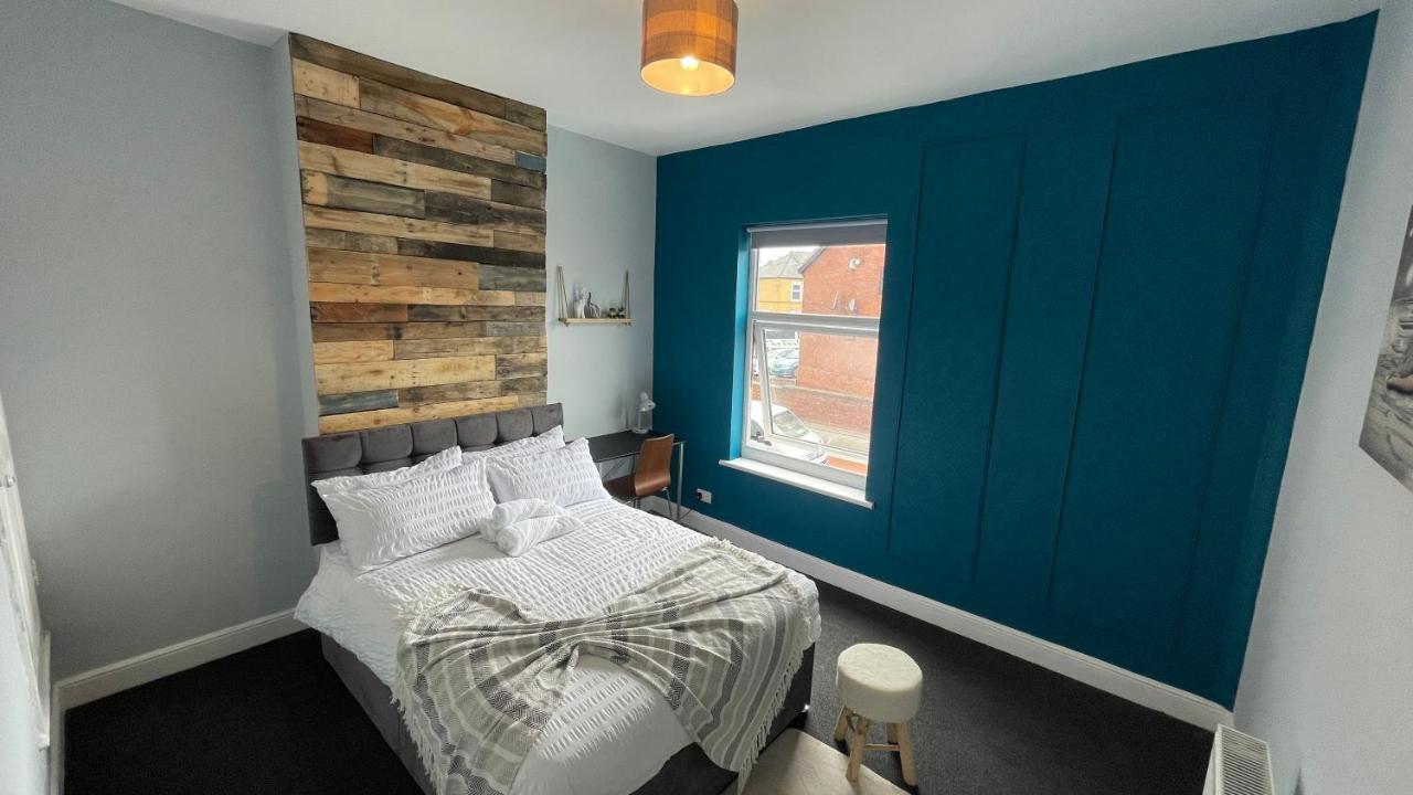Spacious 6 Bed Home Near City & Albion Stadium Perfect For Contractors! バーミンガム エクステリア 写真
